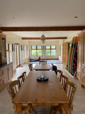 Winki Waves - Surf Lodge and School
